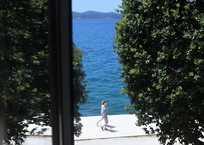 Historic Luxe Lejlighed *